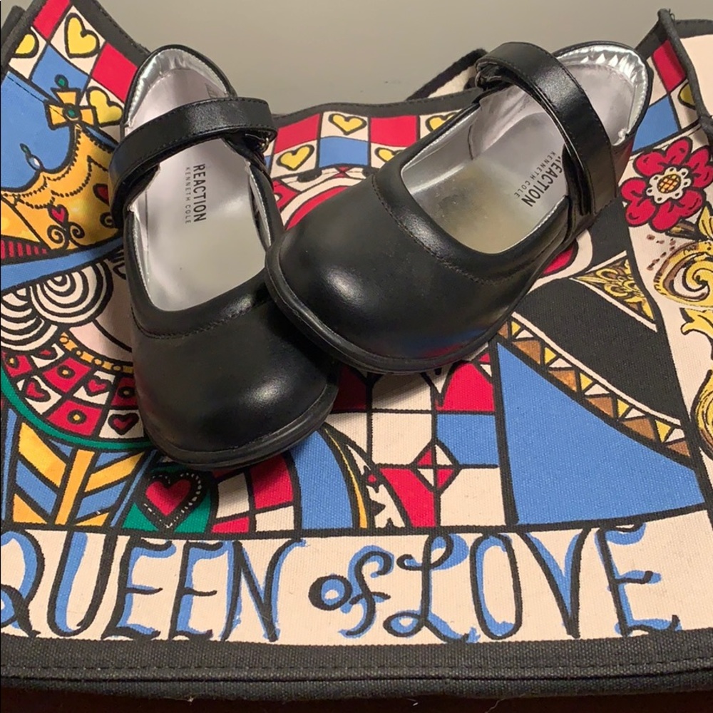 4/$30 Kenneth Cole Reaction Dolly School S…